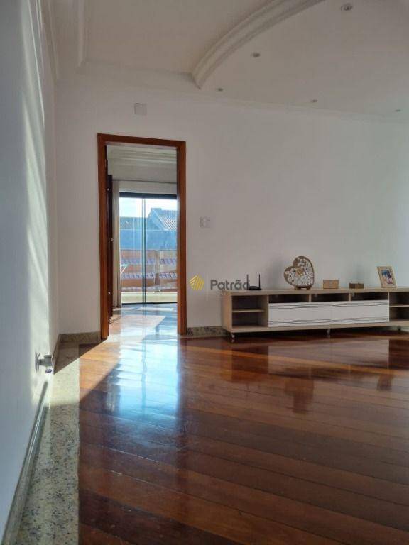 Sobrado à venda com 4 quartos, 610m² - Foto 3