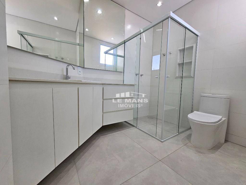 Casa de Condomínio à venda com 3 quartos, 211m² - Foto 31