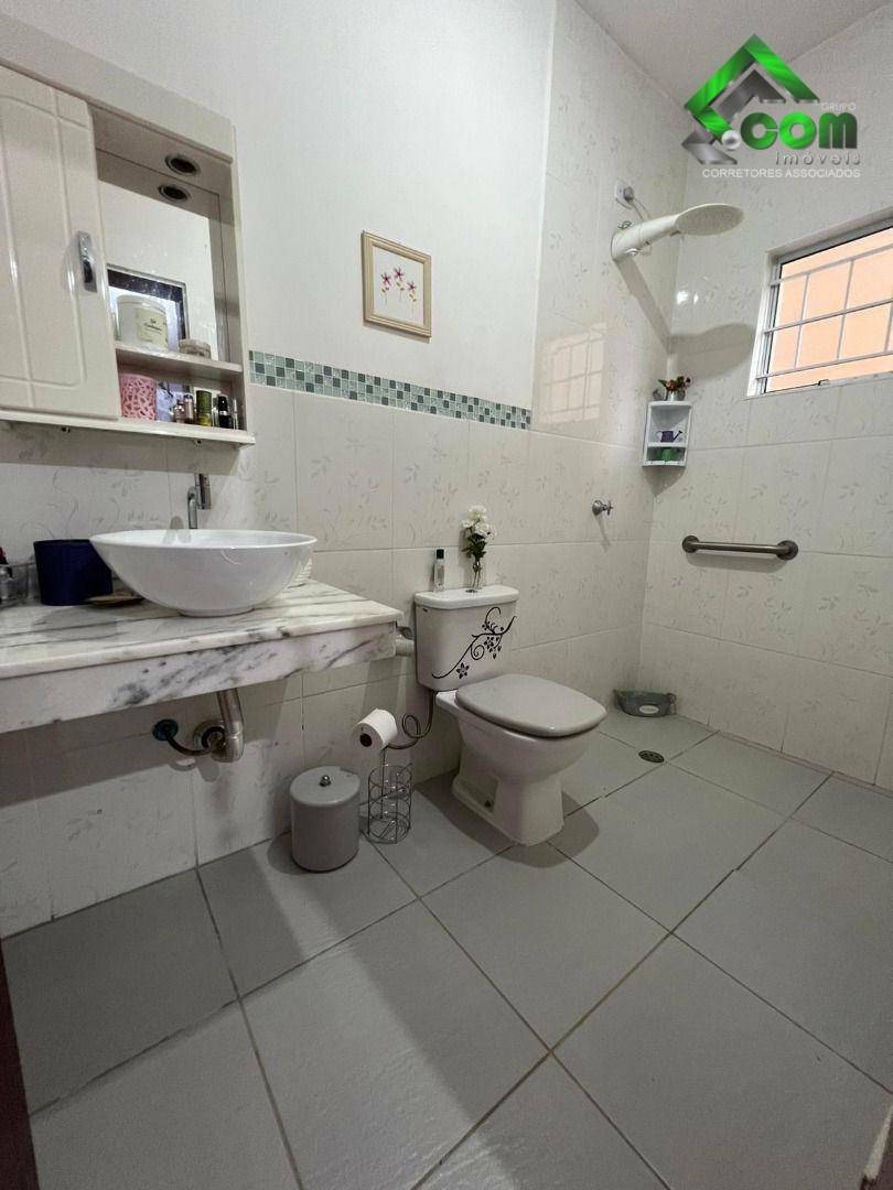 Casa à venda com 4 quartos, 218m² - Foto 7