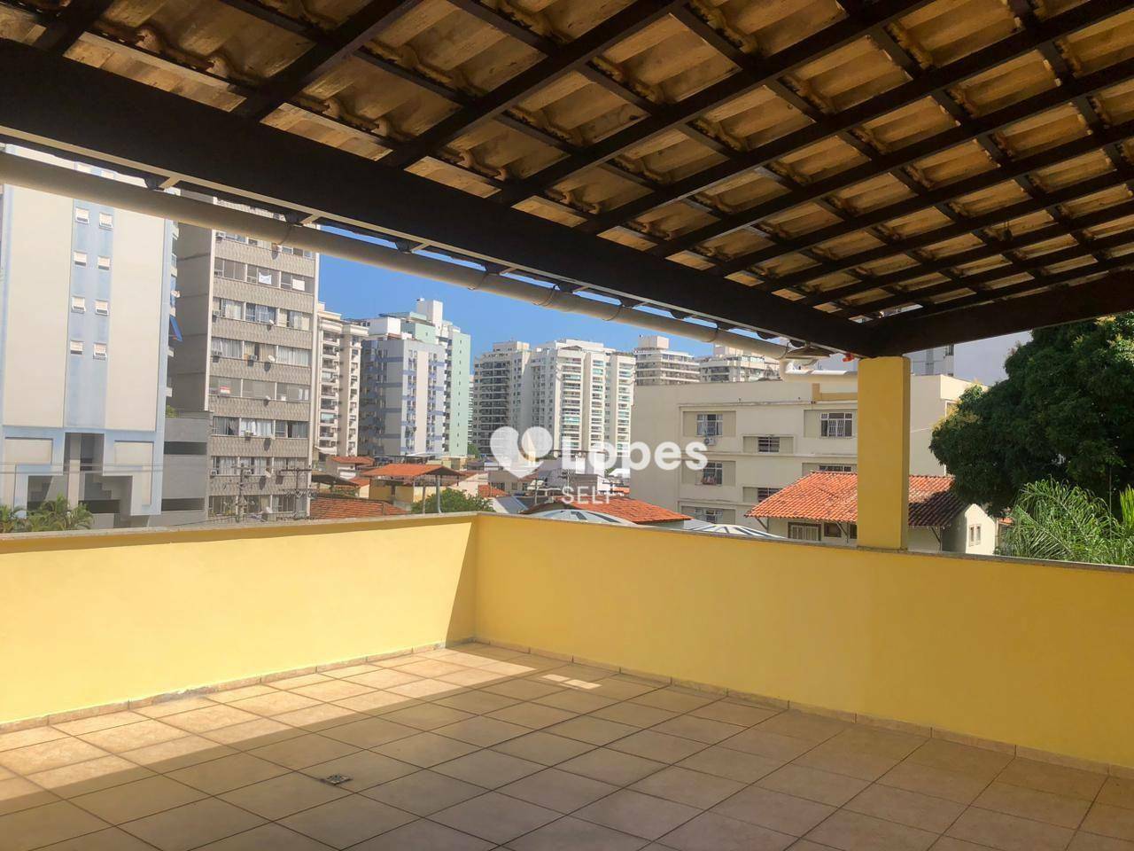 Casa à venda com 4 quartos, 175m² - Foto 1