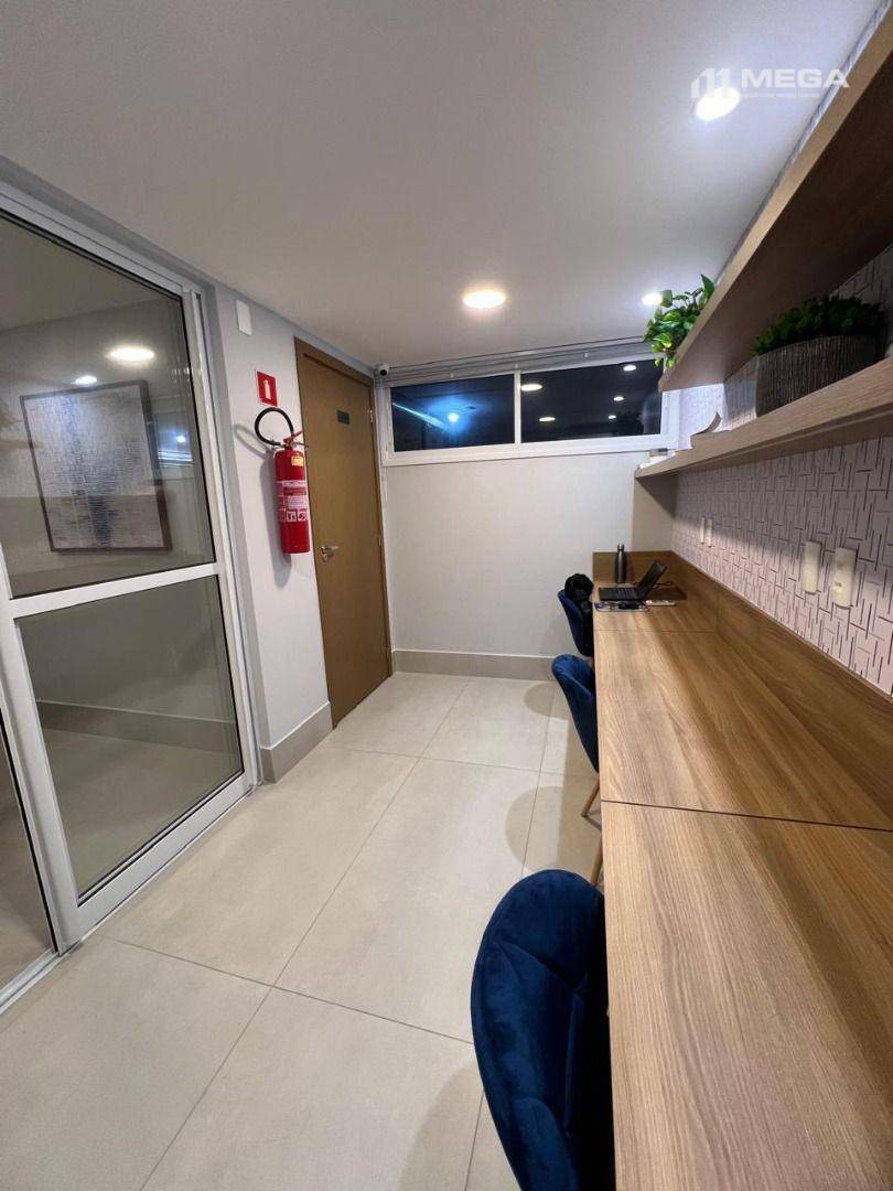 Apartamento à venda com 3 quartos, 75m² - Foto 18