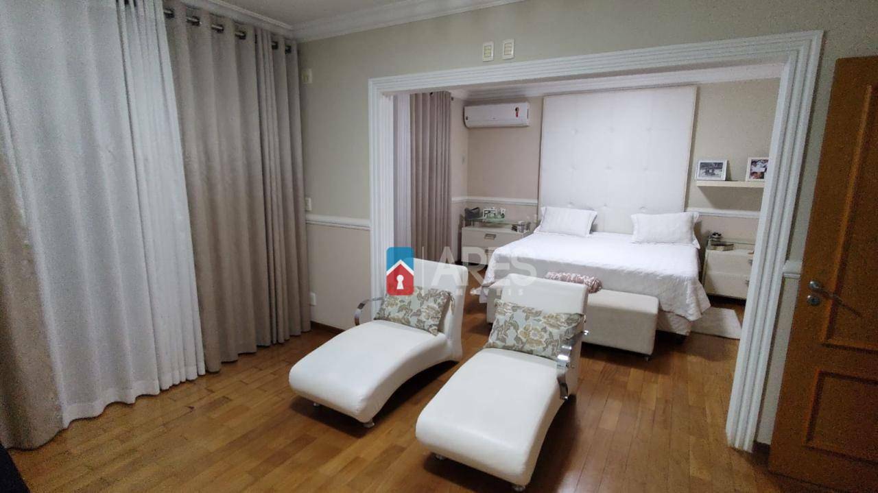Casa à venda com 3 quartos, 380m² - Foto 13