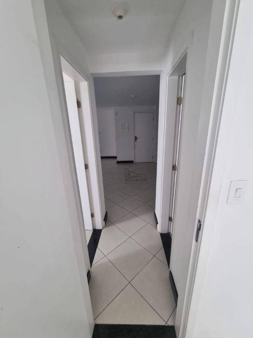 Apartamento à venda com 2 quartos, 69m² - Foto 8