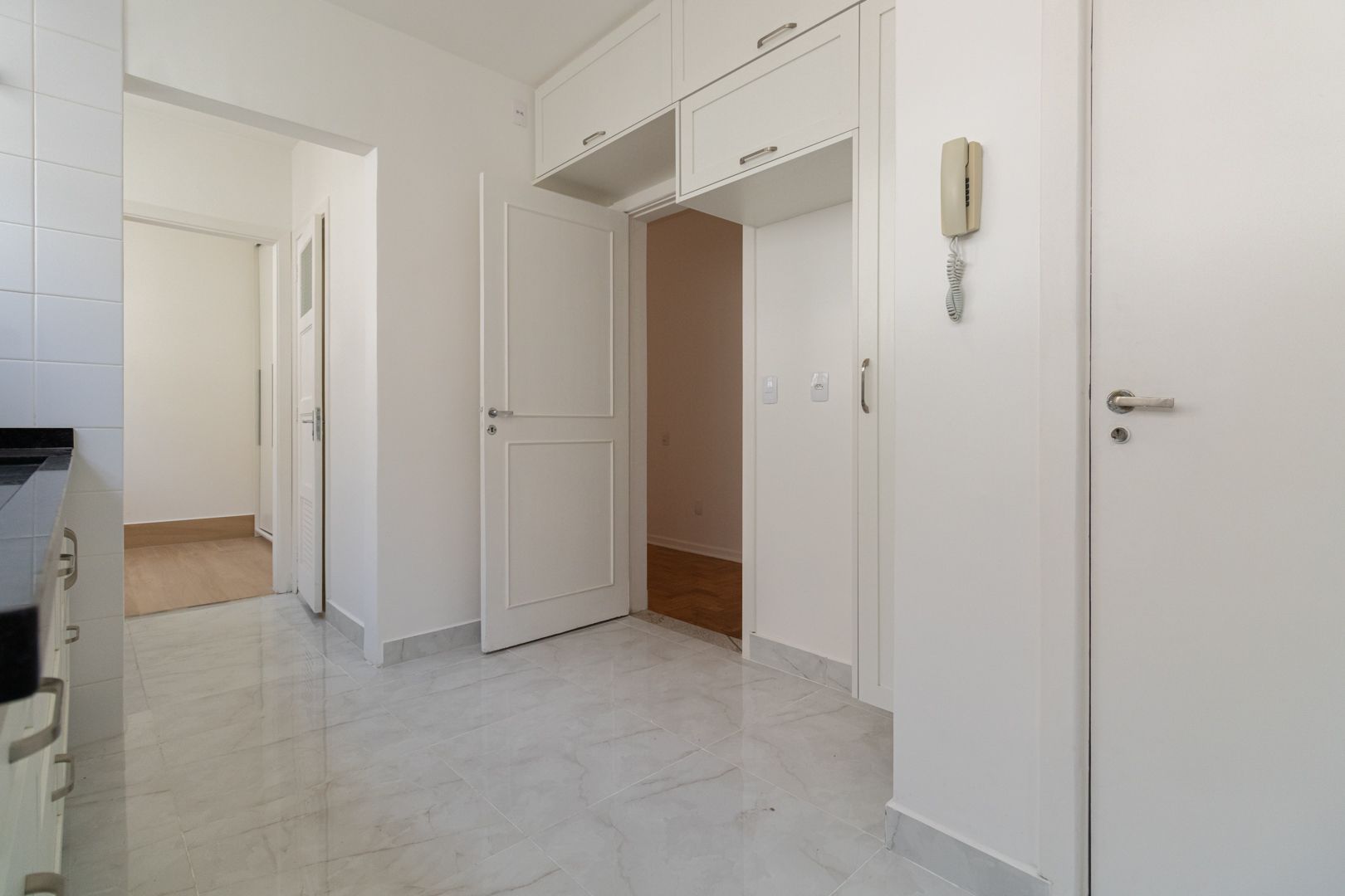 Apartamento à venda com 2 quartos, 86m² - Foto 11