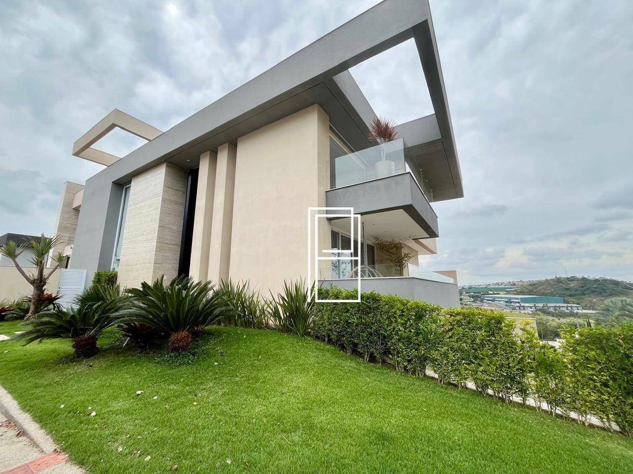 Casa de Condomínio à venda com 5 quartos, 570m² - Foto 3