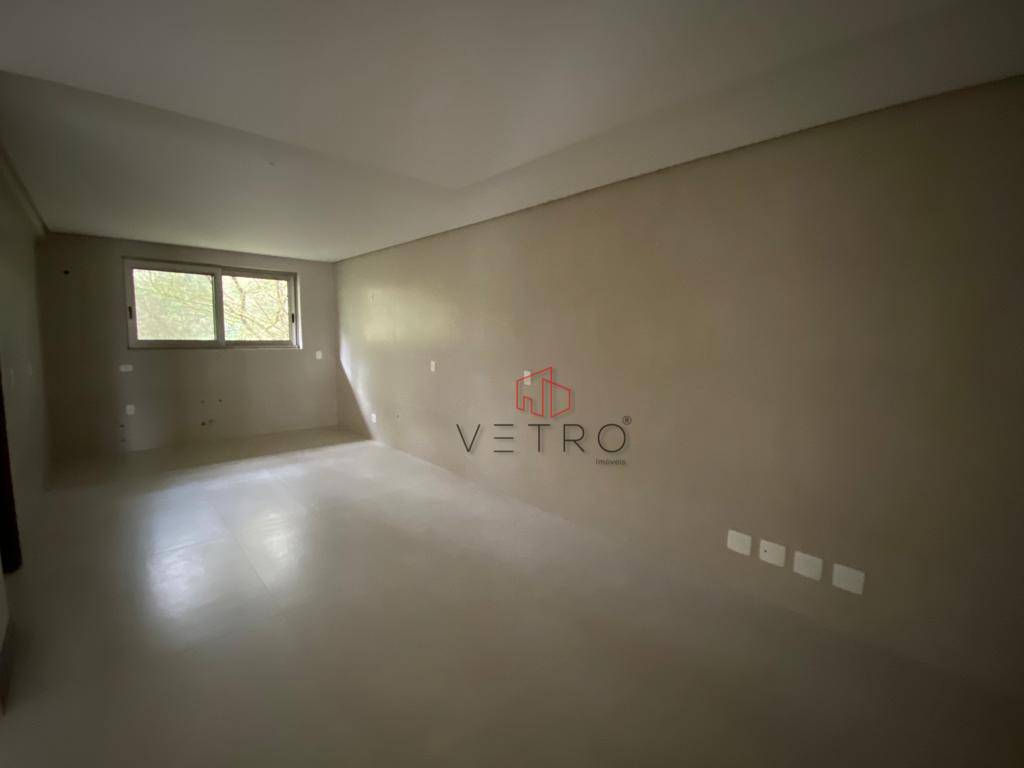 Apartamento à venda com 4 quartos, 217m² - Foto 4