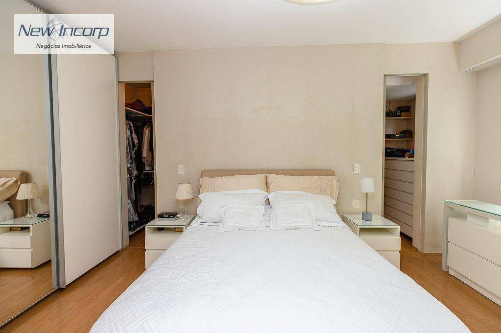 Apartamento à venda com 3 quartos, 213m² - Foto 29