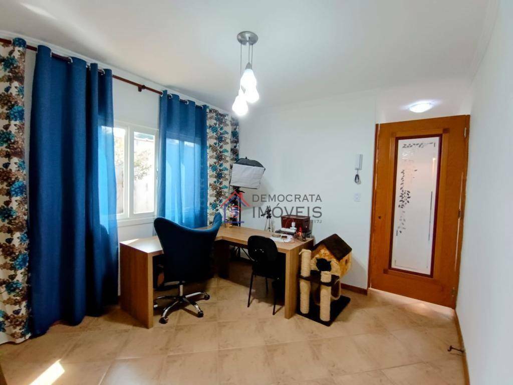 Casa à venda com 3 quartos, 240m² - Foto 24