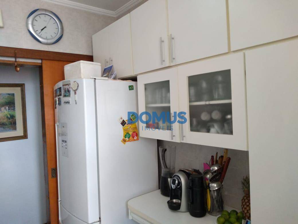 Apartamento à venda com 3 quartos, 87m² - Foto 15