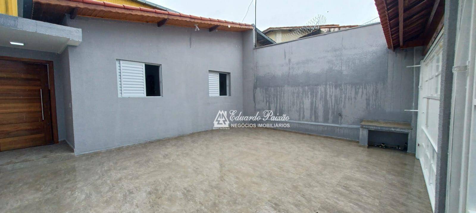 Casa à venda com 3 quartos, 86m² - Foto 1