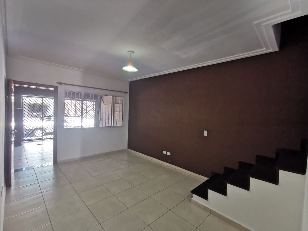 Sobrado à venda com 2 quartos, 108m² - Foto 1