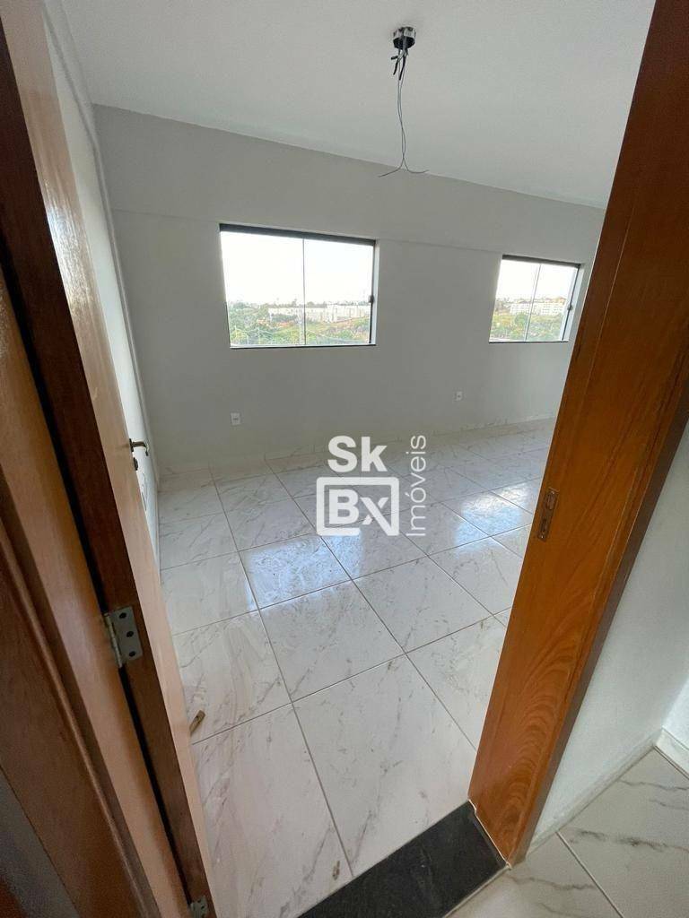 Apartamento à venda com 3 quartos, 79m² - Foto 1