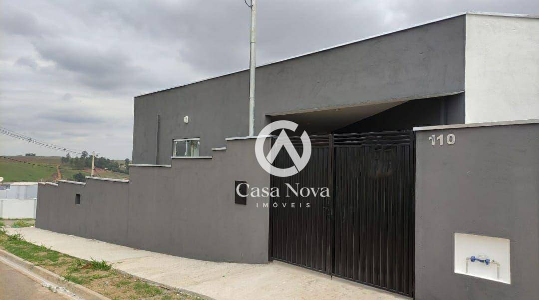 Casa à venda com 2 quartos, 70m² - Foto 1