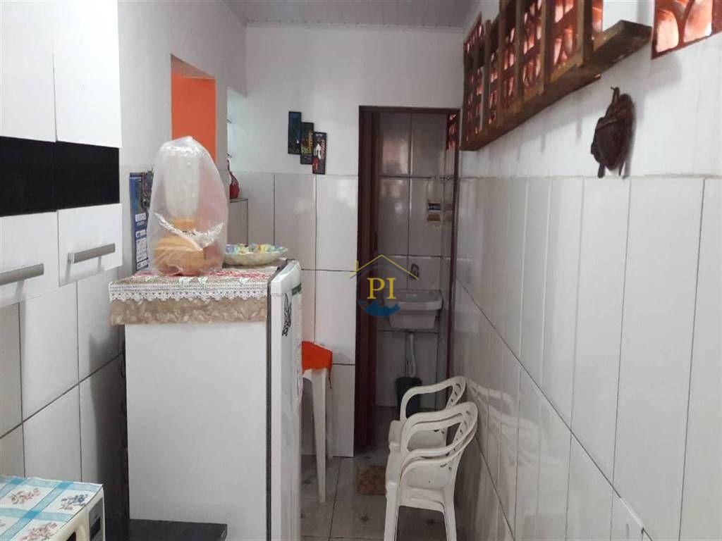 Casa à venda com 2 quartos, 1m² - Foto 6