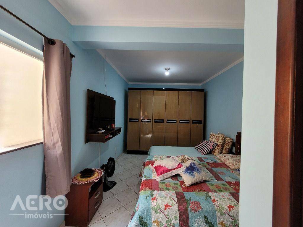 Casa à venda com 3 quartos, 180m² - Foto 19