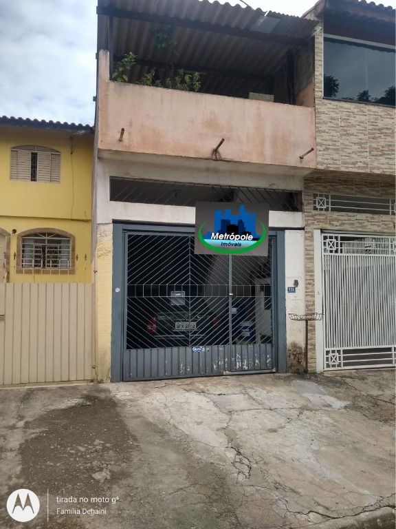 Sobrado à venda com 2 quartos, 250m² - Foto 1