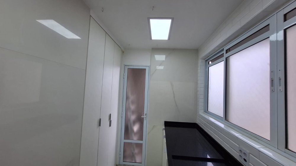 Apartamento à venda com 3 quartos, 1m² - Foto 18