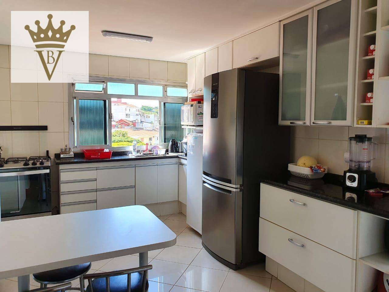 Casa à venda com 3 quartos, 239m² - Foto 17