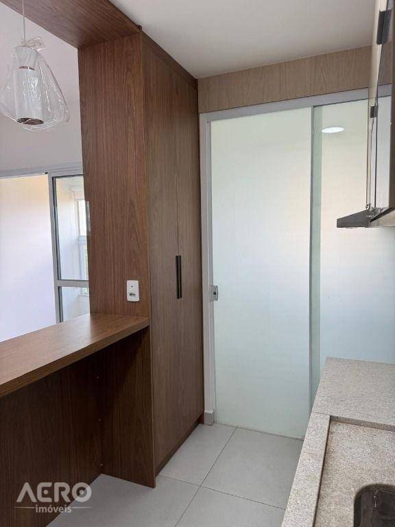 Apartamento para alugar com 2 quartos, 64m² - Foto 30