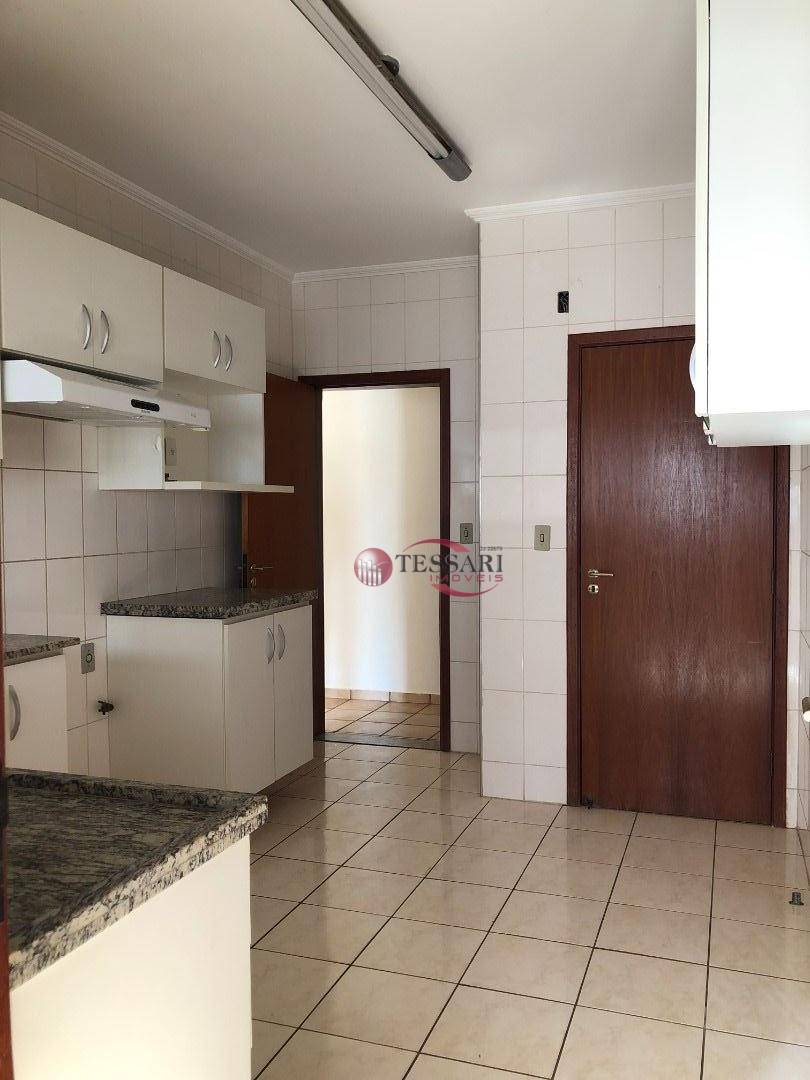 Apartamento à venda com 3 quartos, 125m² - Foto 7