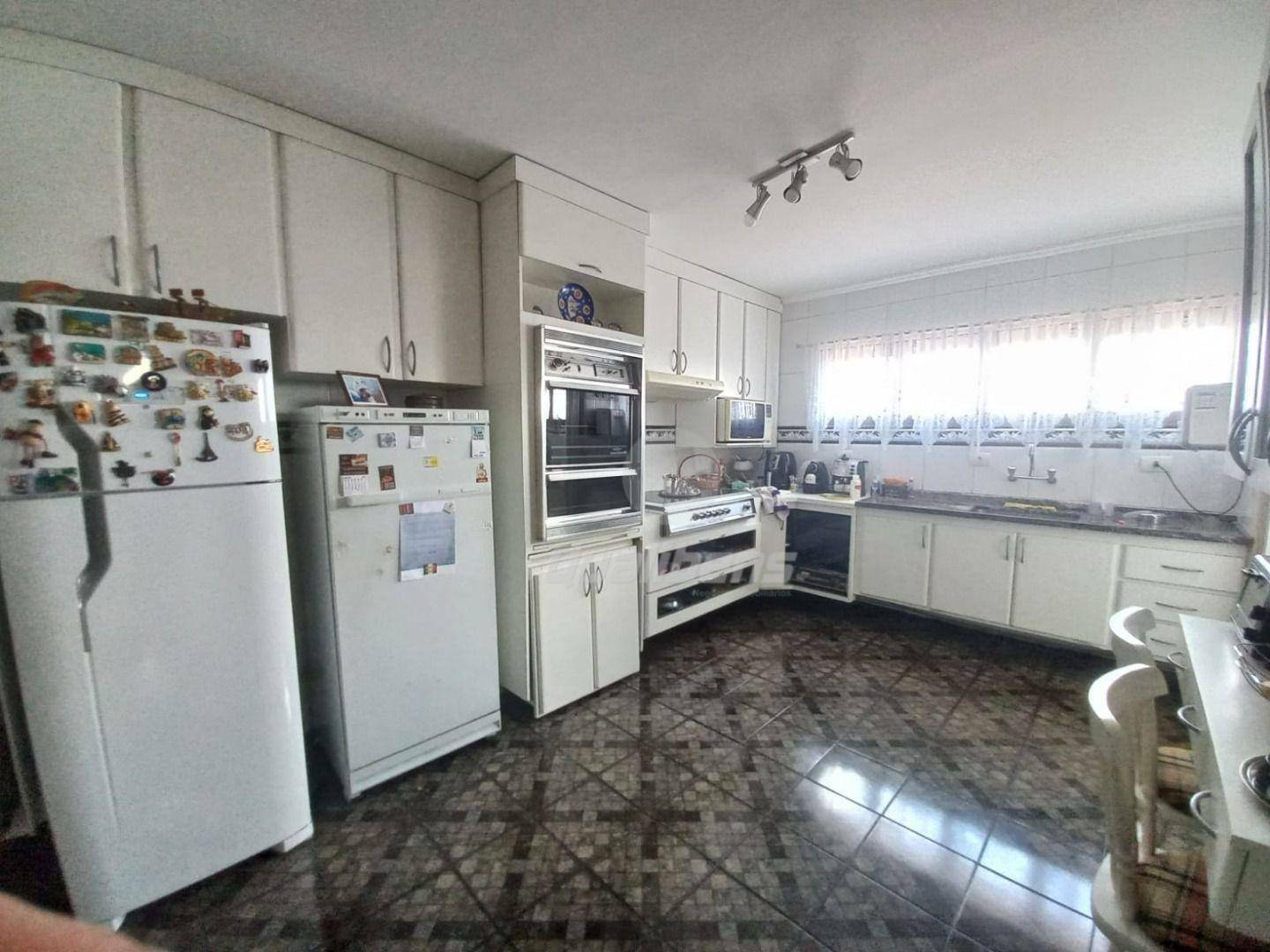 Apartamento à venda com 4 quartos, 220m² - Foto 26
