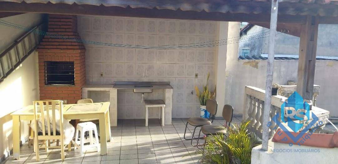 Sobrado à venda e aluguel com 3 quartos, 180m² - Foto 6