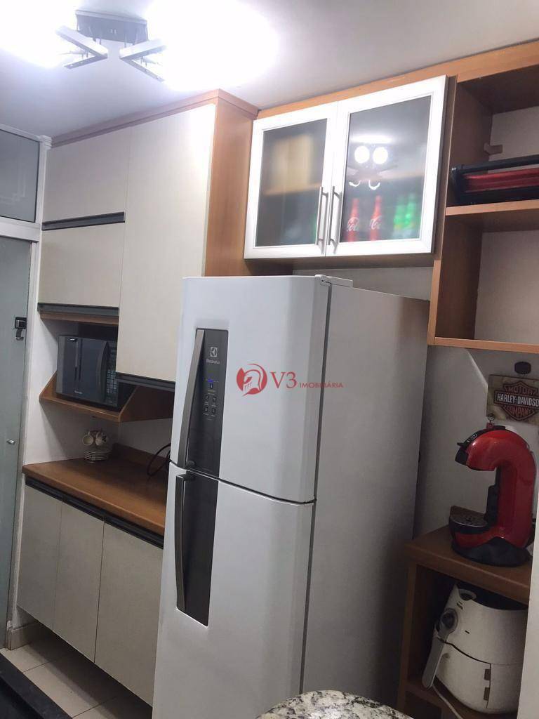 Apartamento à venda com 3 quartos, 65m² - Foto 4