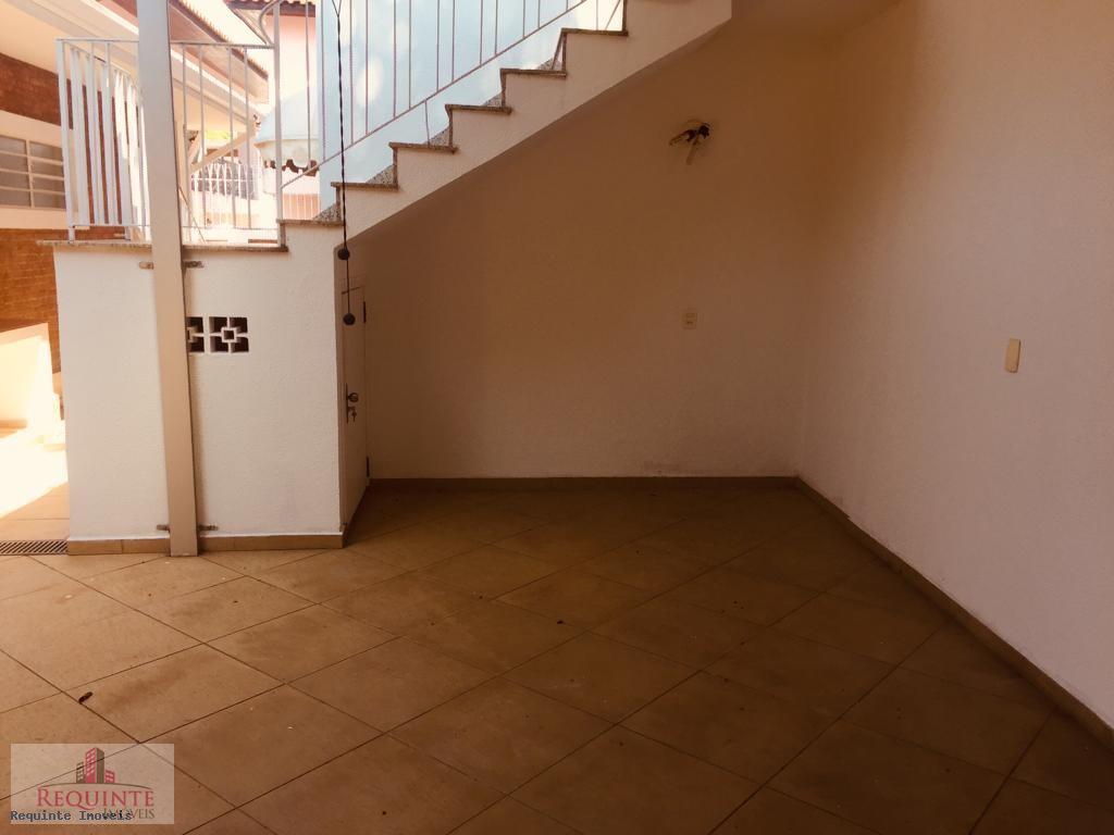 Casa para alugar com 3 quartos, 350m² - Foto 45