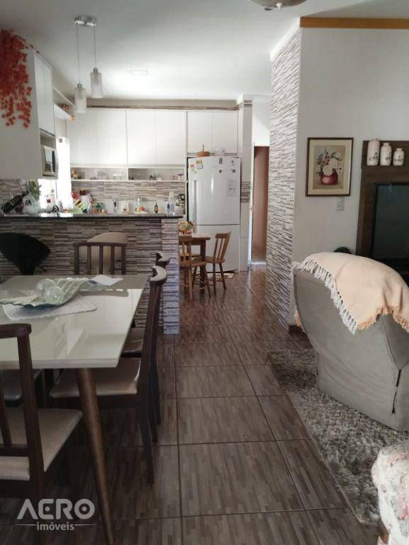 Casa à venda com 3 quartos, 128m² - Foto 9