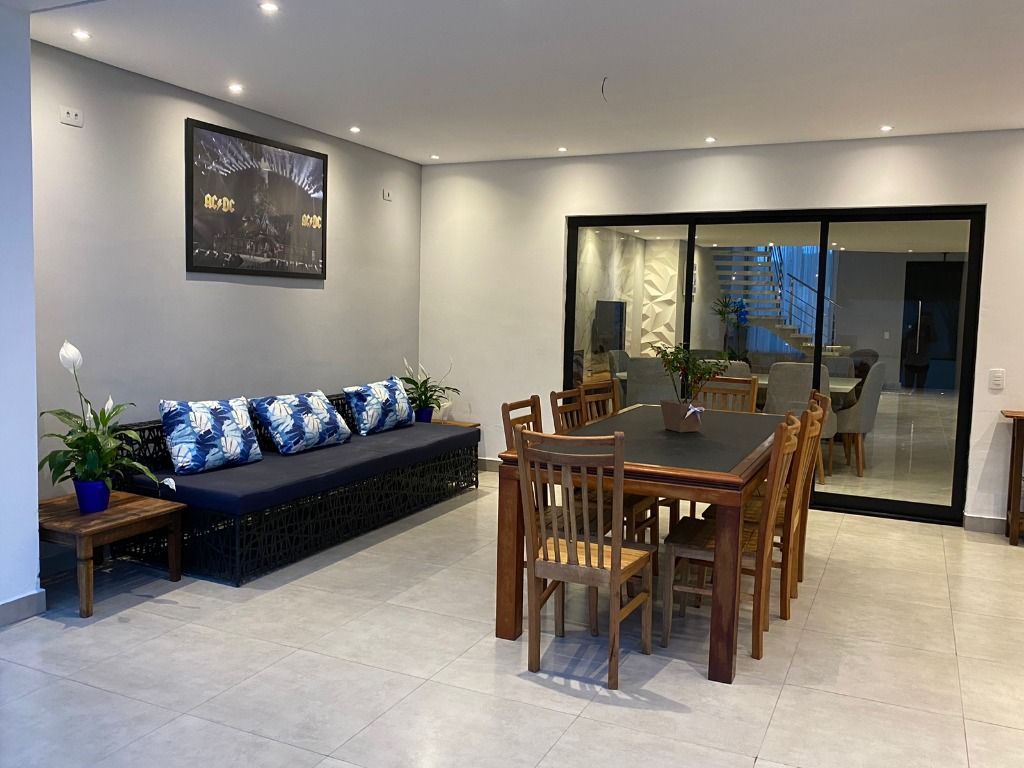 Casa de Condomínio à venda com 4 quartos, 450m² - Foto 18