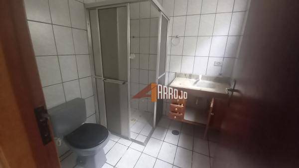 Casa à venda com 6 quartos, 183m² - Foto 5