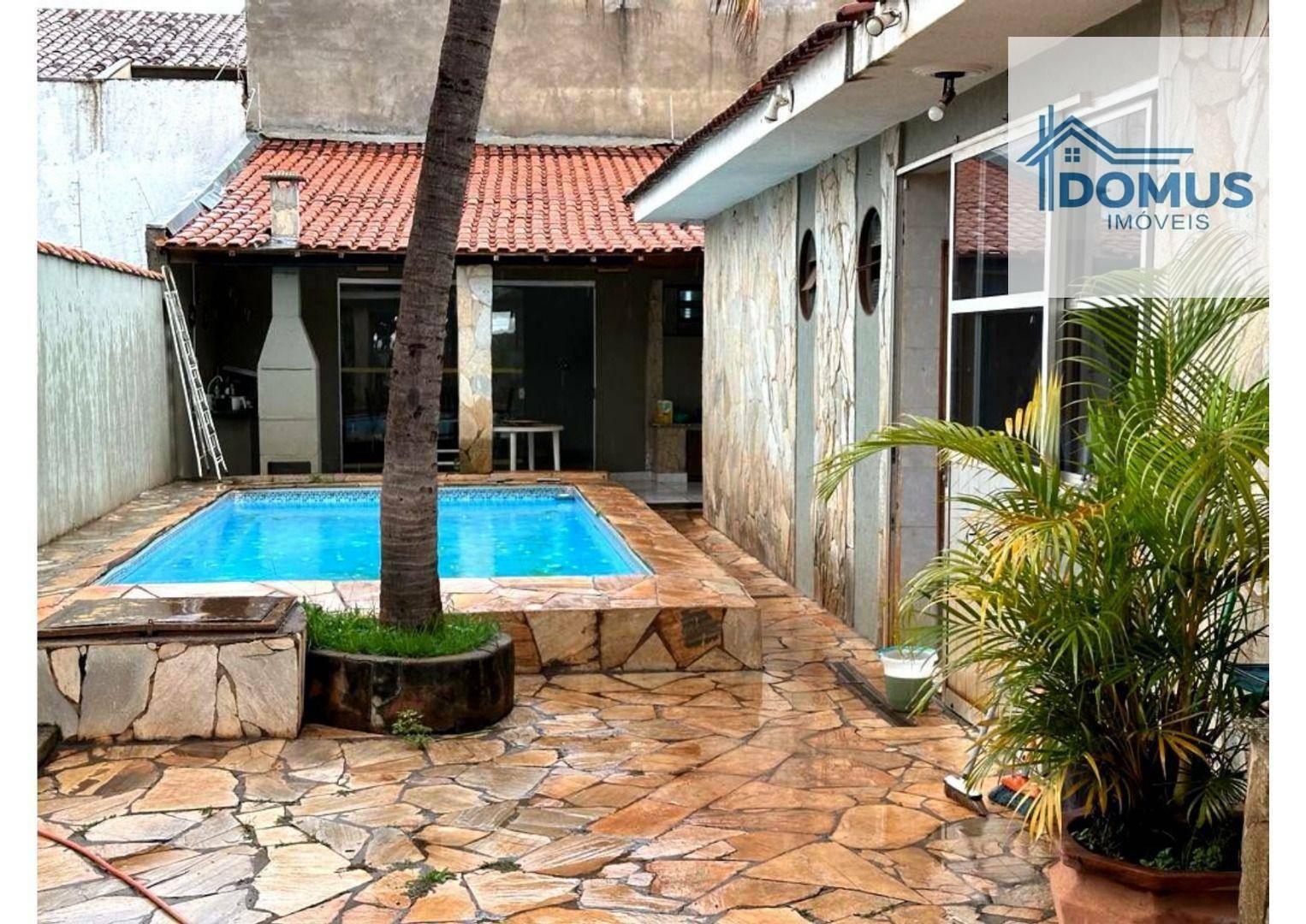 Casa à venda com 5 quartos, 300m² - Foto 2