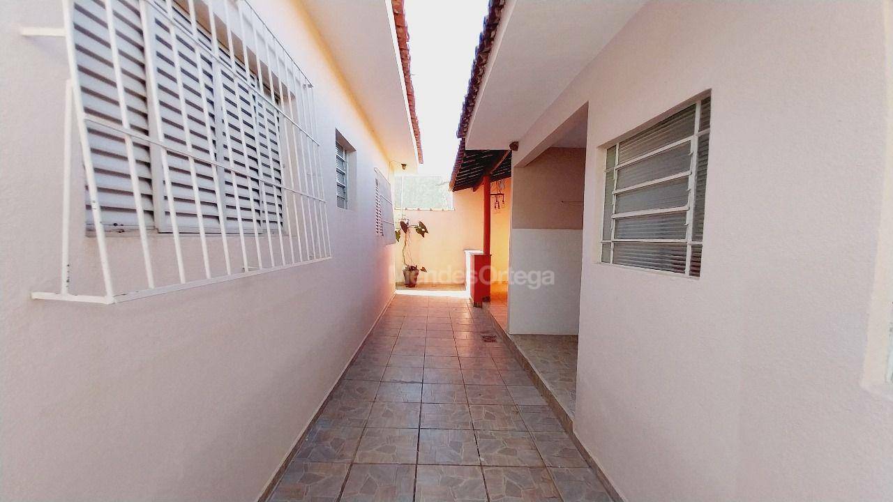 Casa para alugar com 3 quartos, 142m² - Foto 30