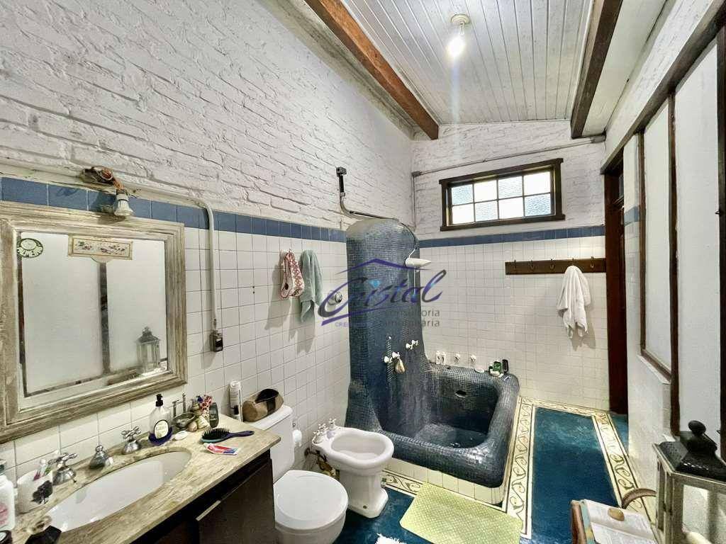 Casa de Condomínio à venda e aluguel com 3 quartos, 440m² - Foto 32