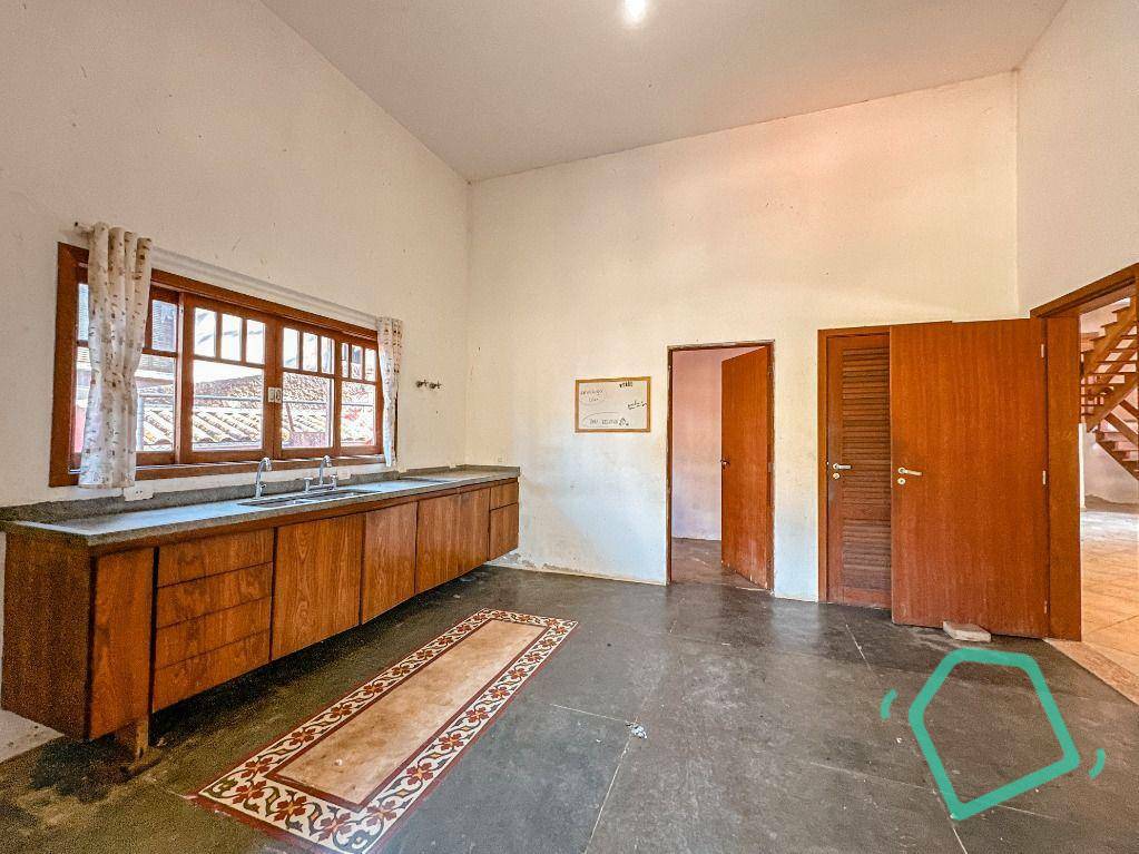 Casa de Condomínio à venda com 3 quartos, 360m² - Foto 5