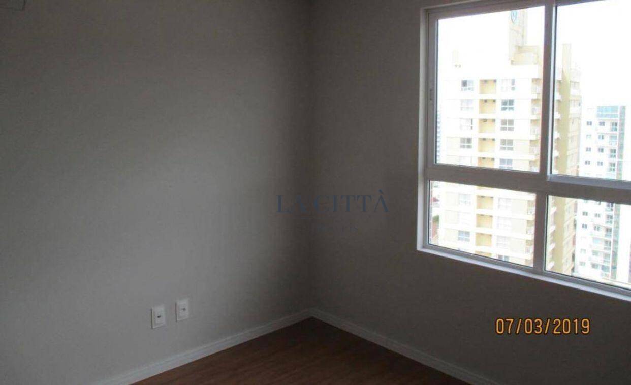 Apartamento à venda com 3 quartos, 101m² - Foto 17