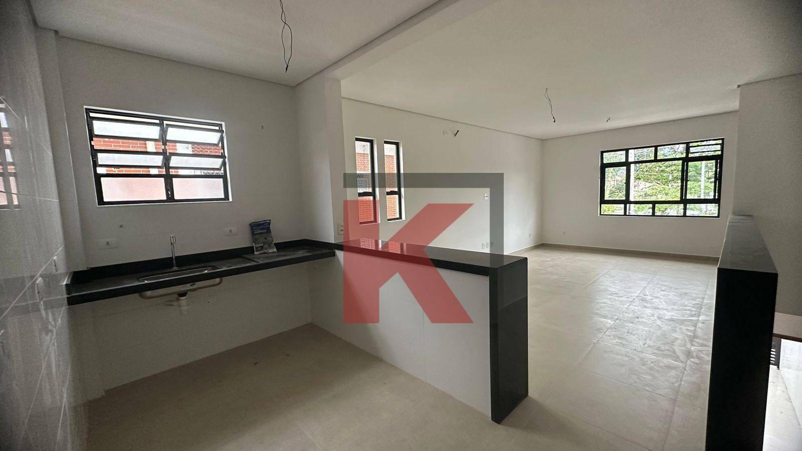 Casa à venda com 2 quartos, 80m² - Foto 1