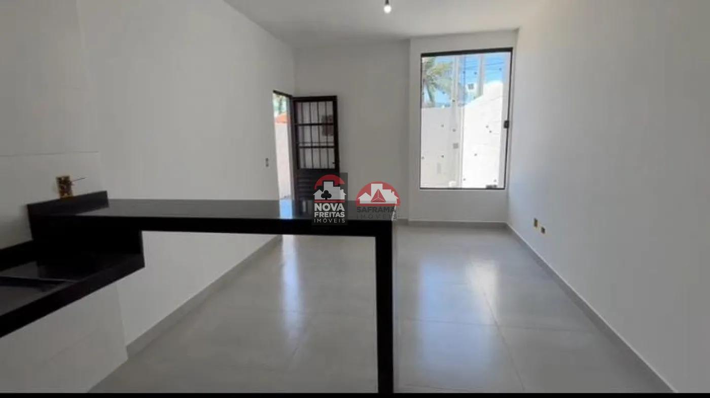 Casa à venda com 2 quartos, 135m² - Foto 4