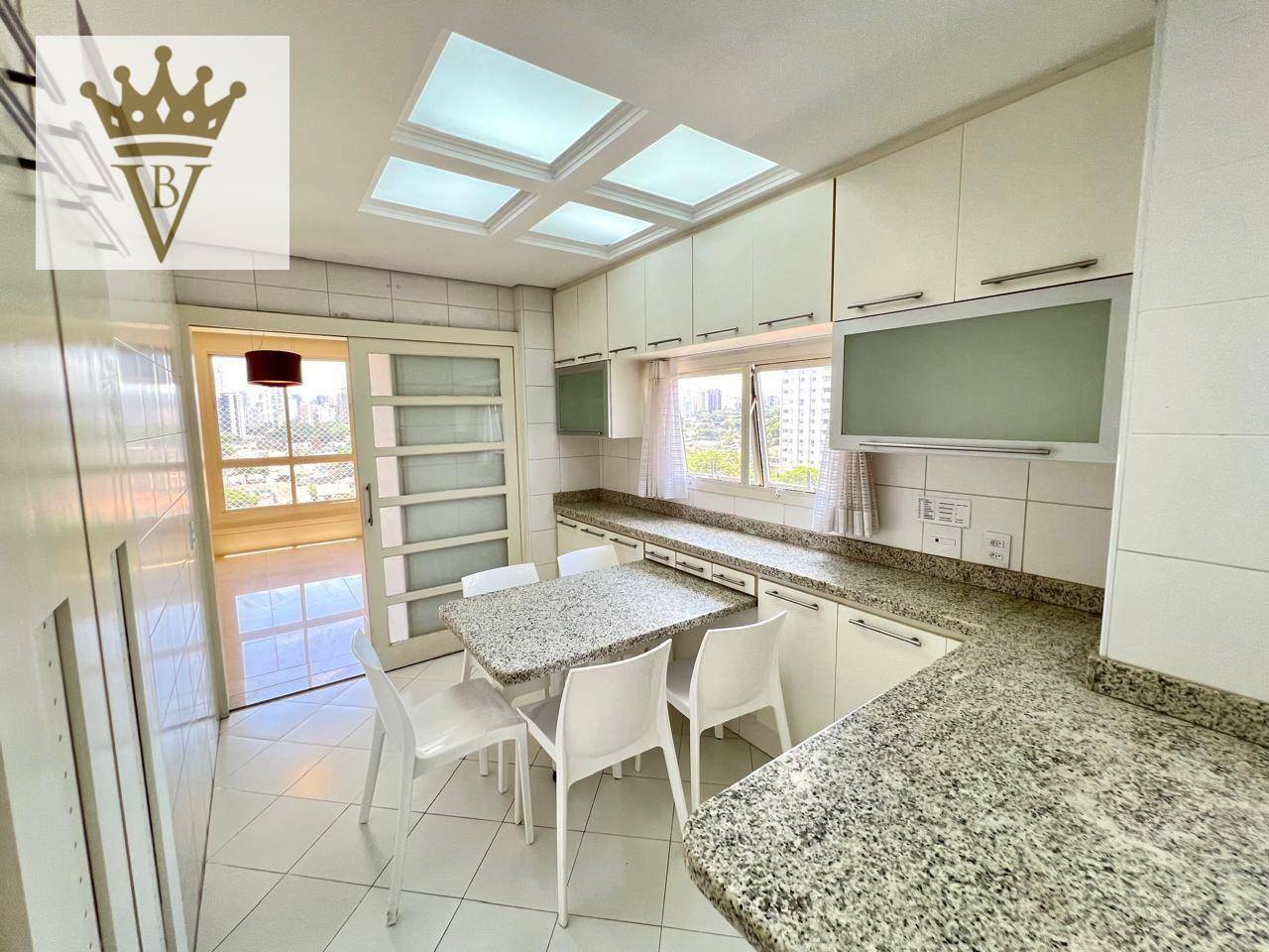 Apartamento para alugar com 3 quartos, 222m² - Foto 14