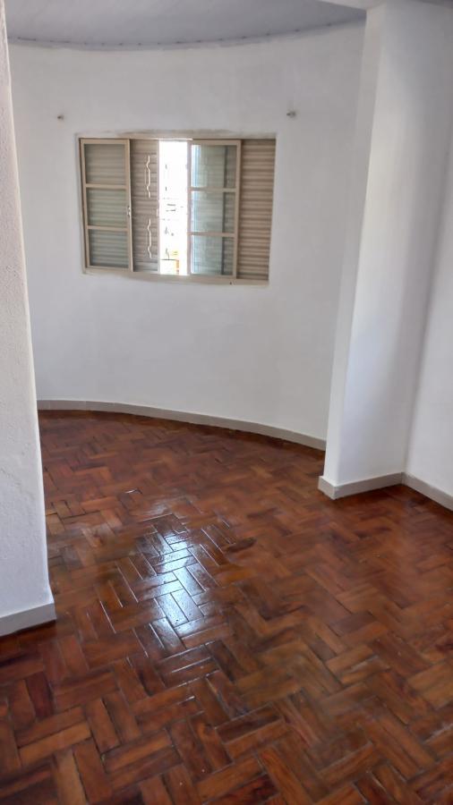 Casa para alugar com 1 quarto, 75m² - Foto 5