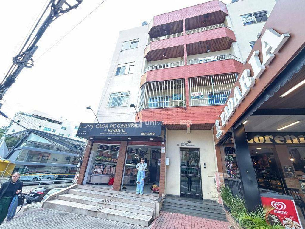 Apartamento para alugar com 1 quarto, 65m² - Foto 1