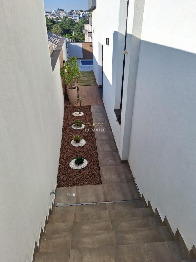 Casa de Condomínio à venda com 3 quartos, 264m² - Foto 4