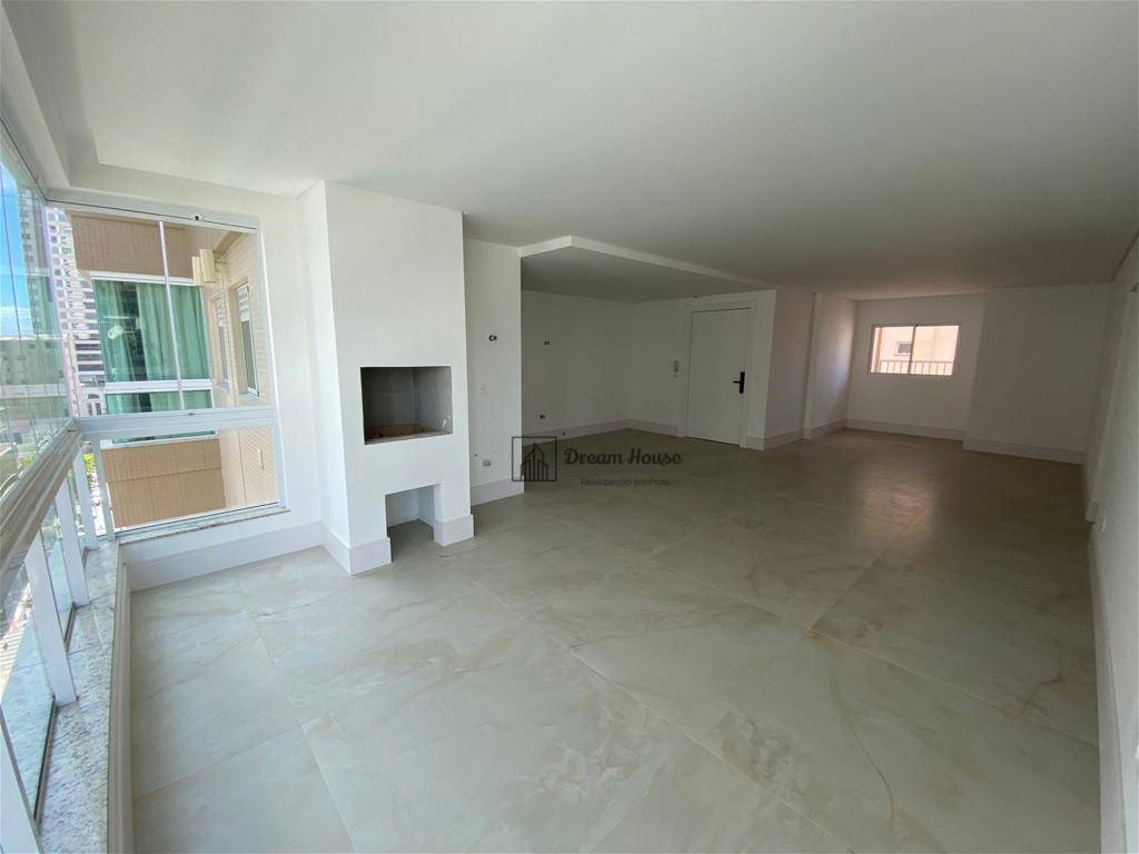 Apartamento à venda com 3 quartos, 129m² - Foto 12