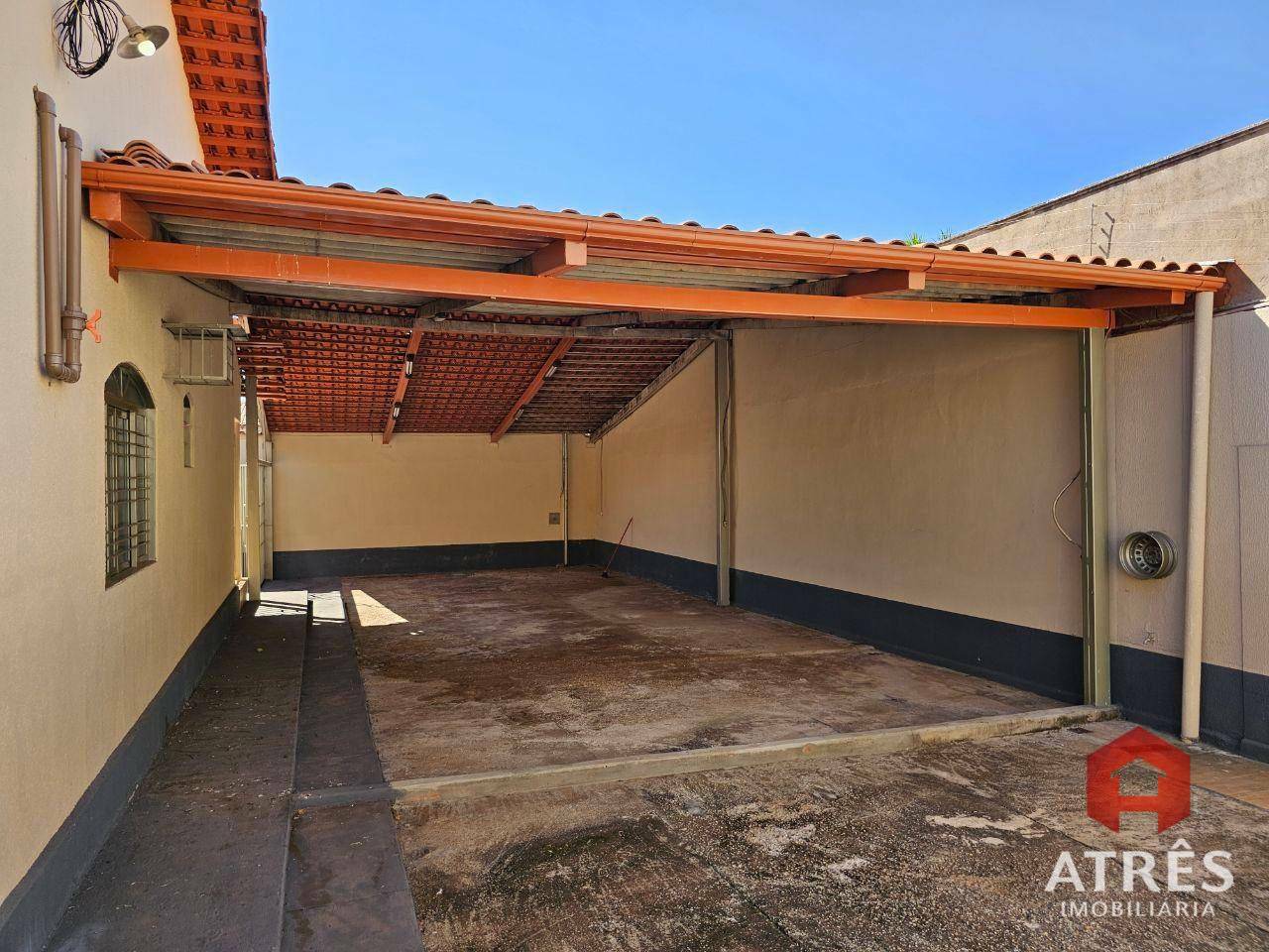 Casa para alugar com 3 quartos, 205m² - Foto 39