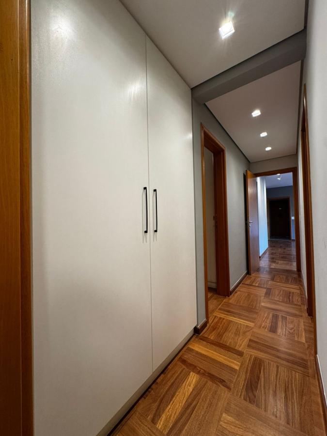 Apartamento para alugar com 3 quartos, 139m² - Foto 3