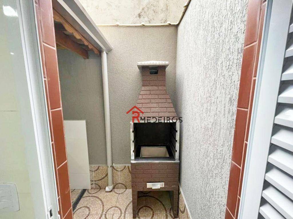 Casa à venda com 2 quartos, 63m² - Foto 11