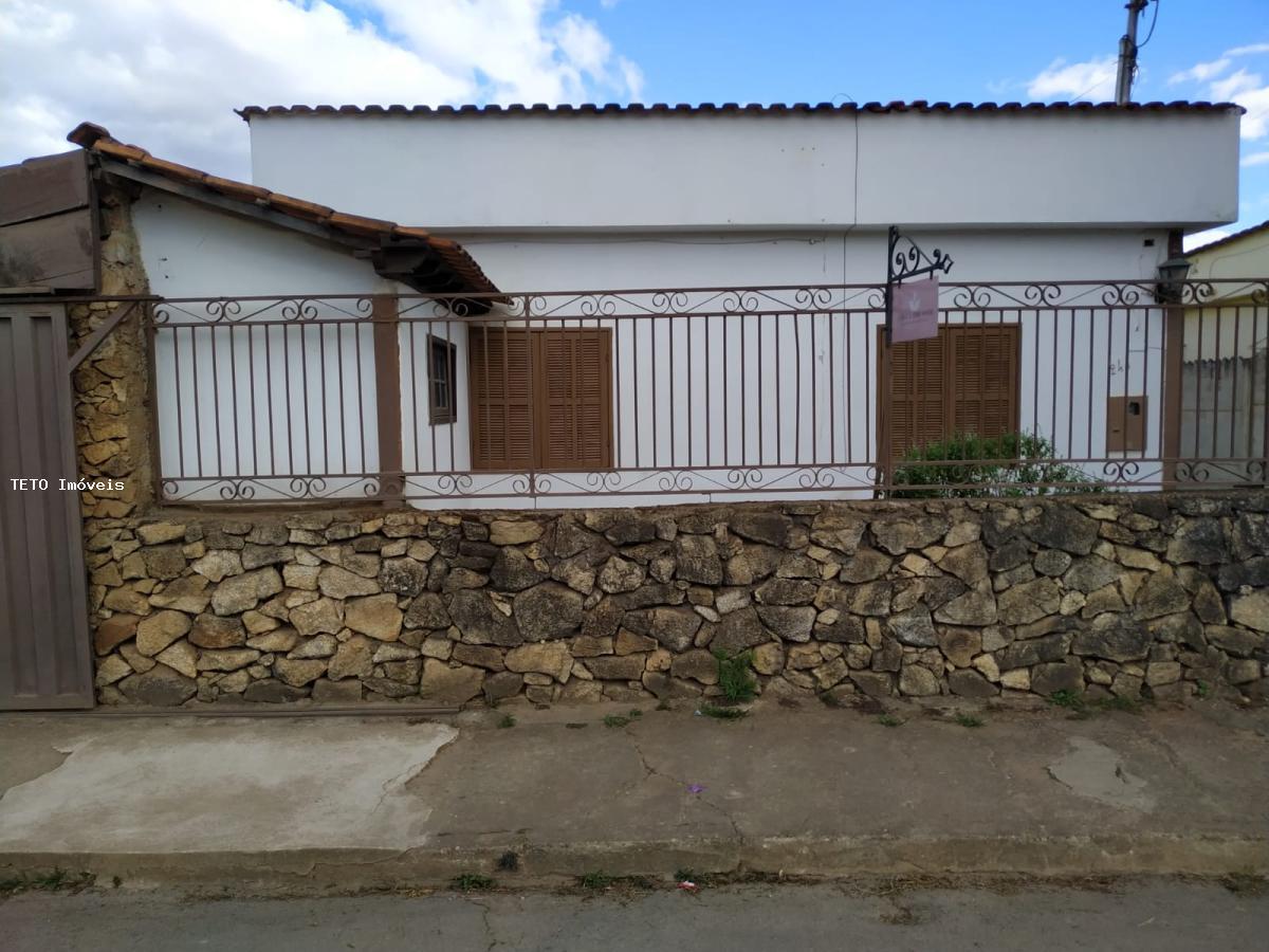 Casa à venda com 4 quartos, 640m² - Foto 2