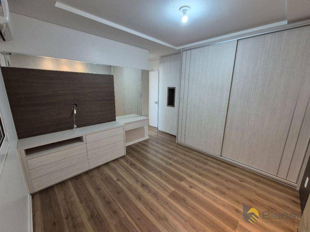 Apartamento para alugar com 2 quartos, 90m² - Foto 17