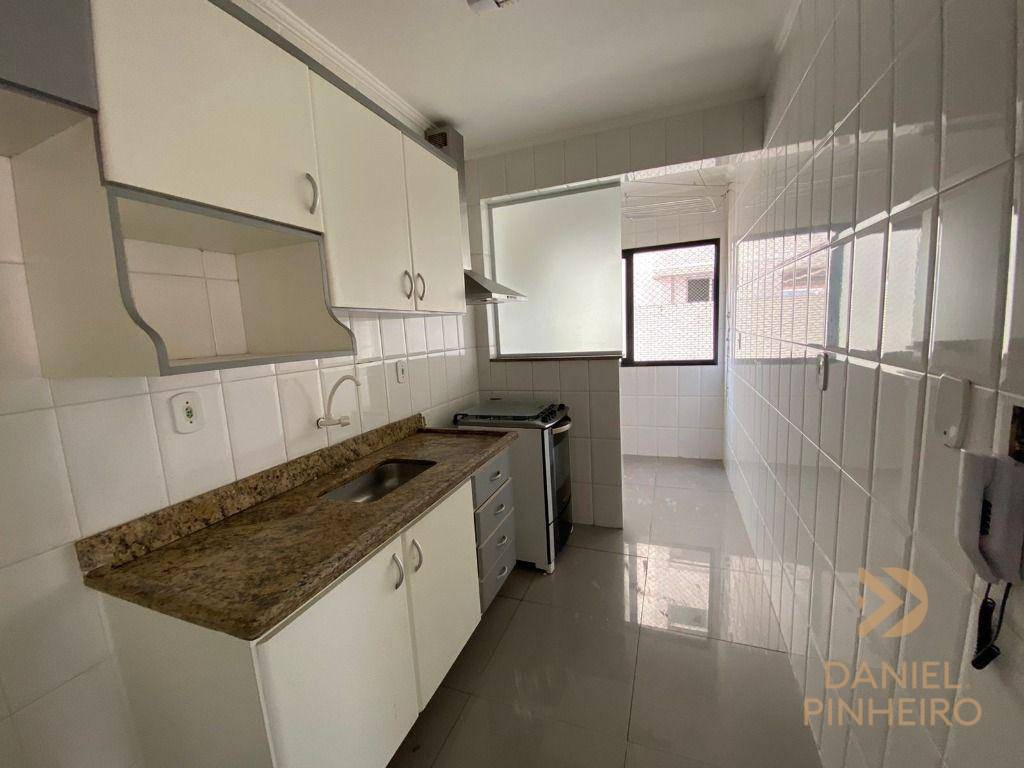 Apartamento à venda com 2 quartos, 70m² - Foto 15