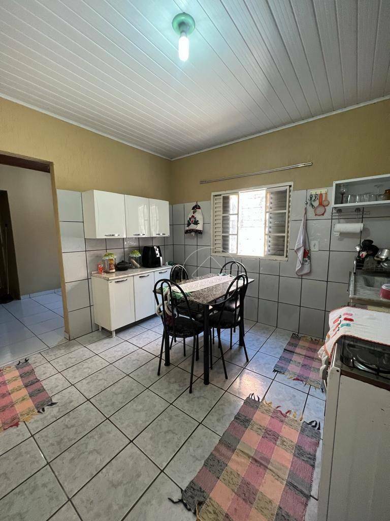 Casa à venda com 3 quartos, 120m² - Foto 2